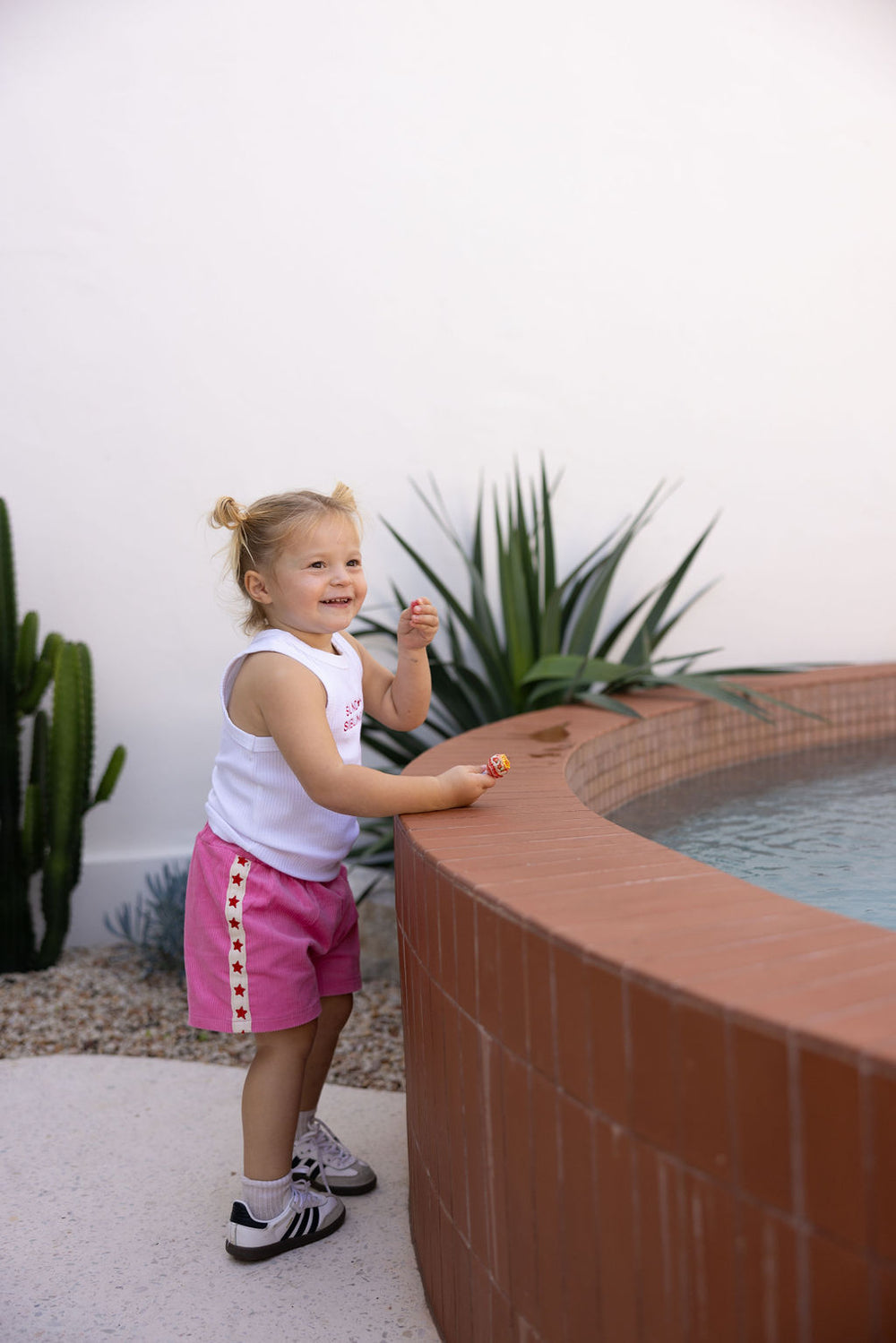 Playtime cord shorts pink