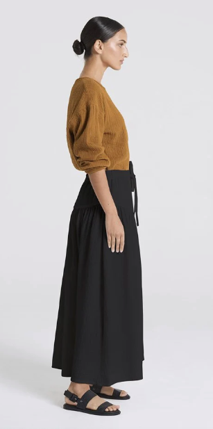 Romance Skirt - Black