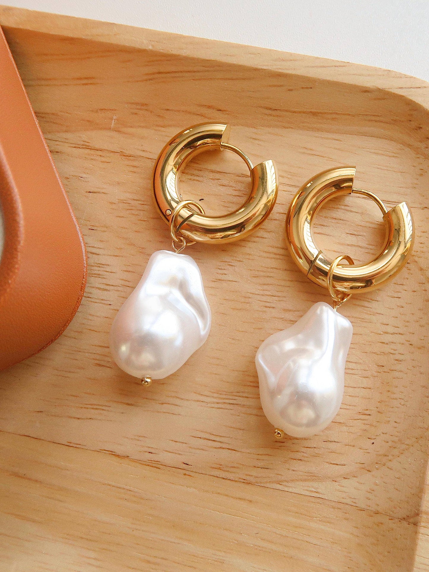 Oceana Gold Statement Large Pearl Earring