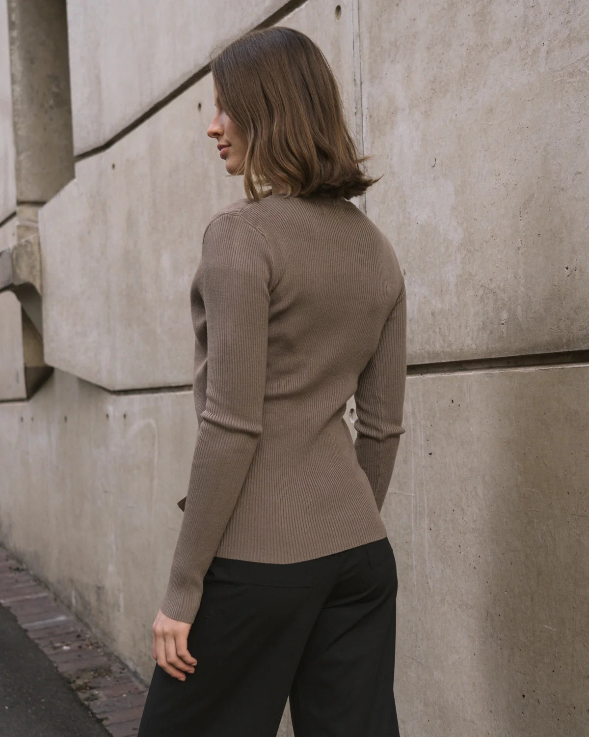 WRAP DETAIL KNIT TOP - Taupe