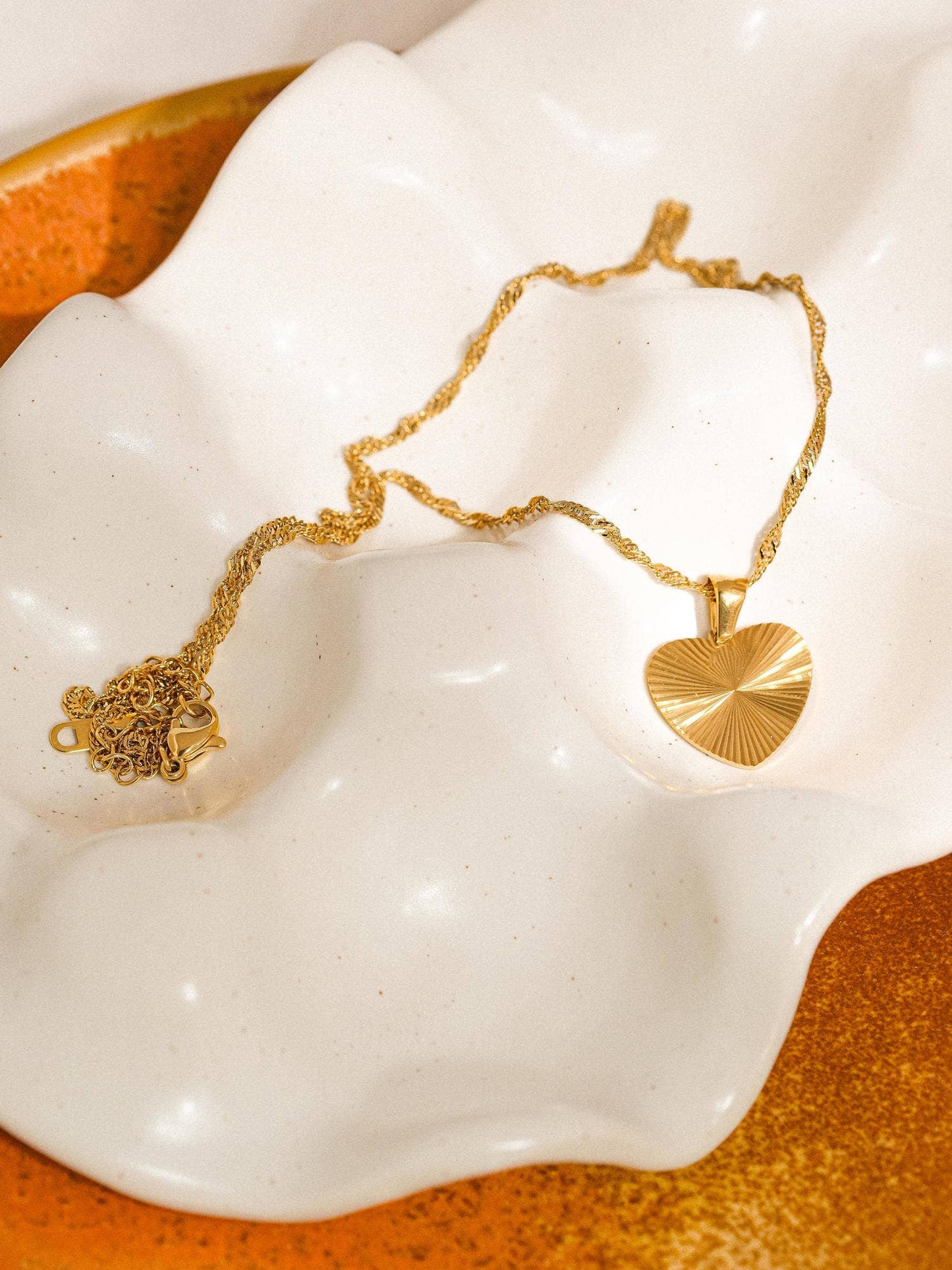 Nella 18K Non-Tarnish Classic Heart Necklace
