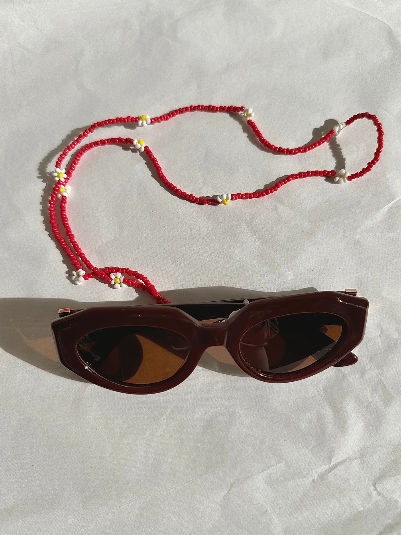 THE VACAY SUNGLASS CHAIN